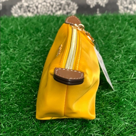 MICHAEL KORS TRAVEL XS POUCH CITRUS - Picture 6 of 16